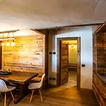 아파트 Hellochalet - Seventy One - Larger Family In The Center 발토우르넨체